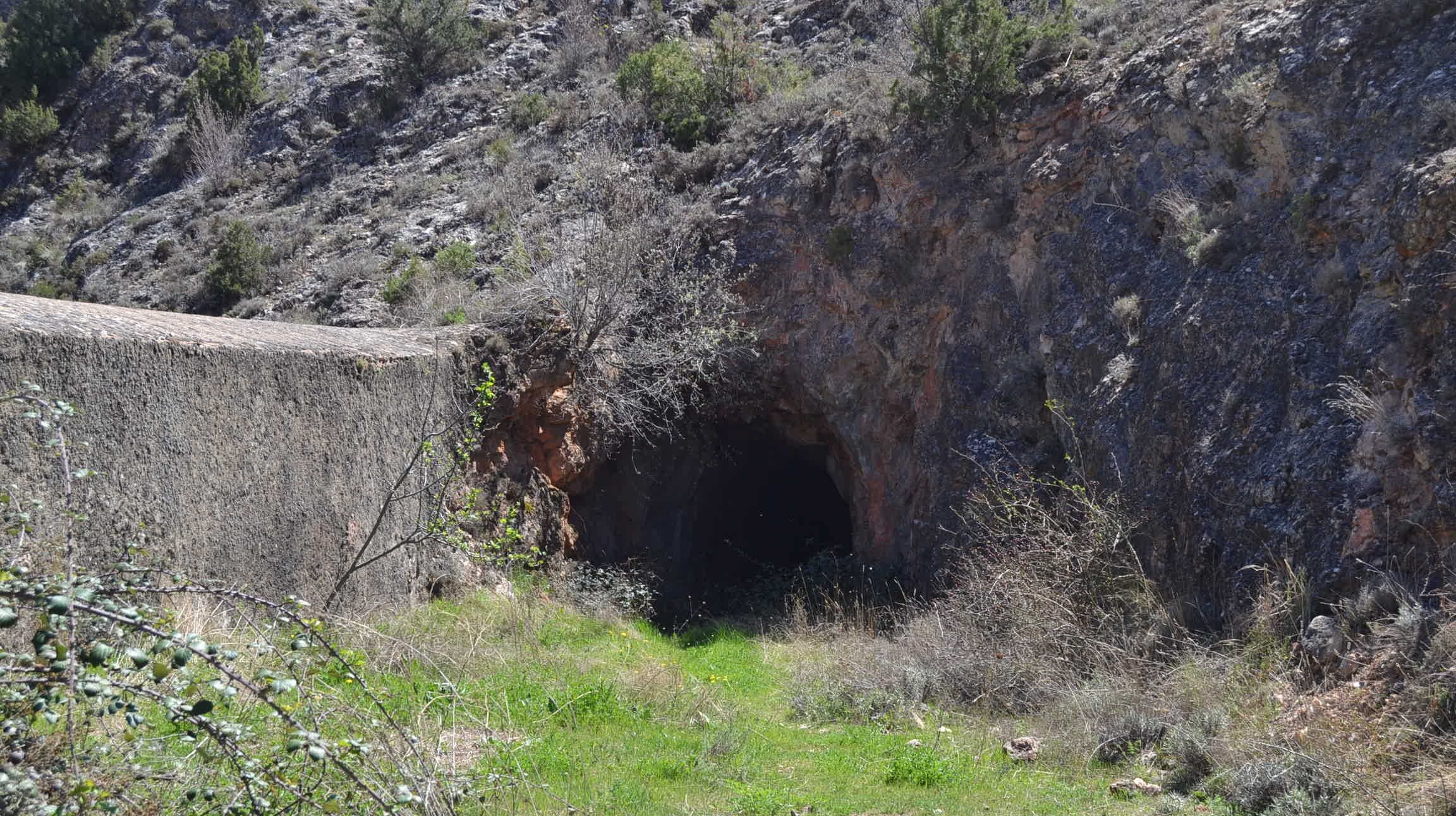 Minas y cuevas de Mochales